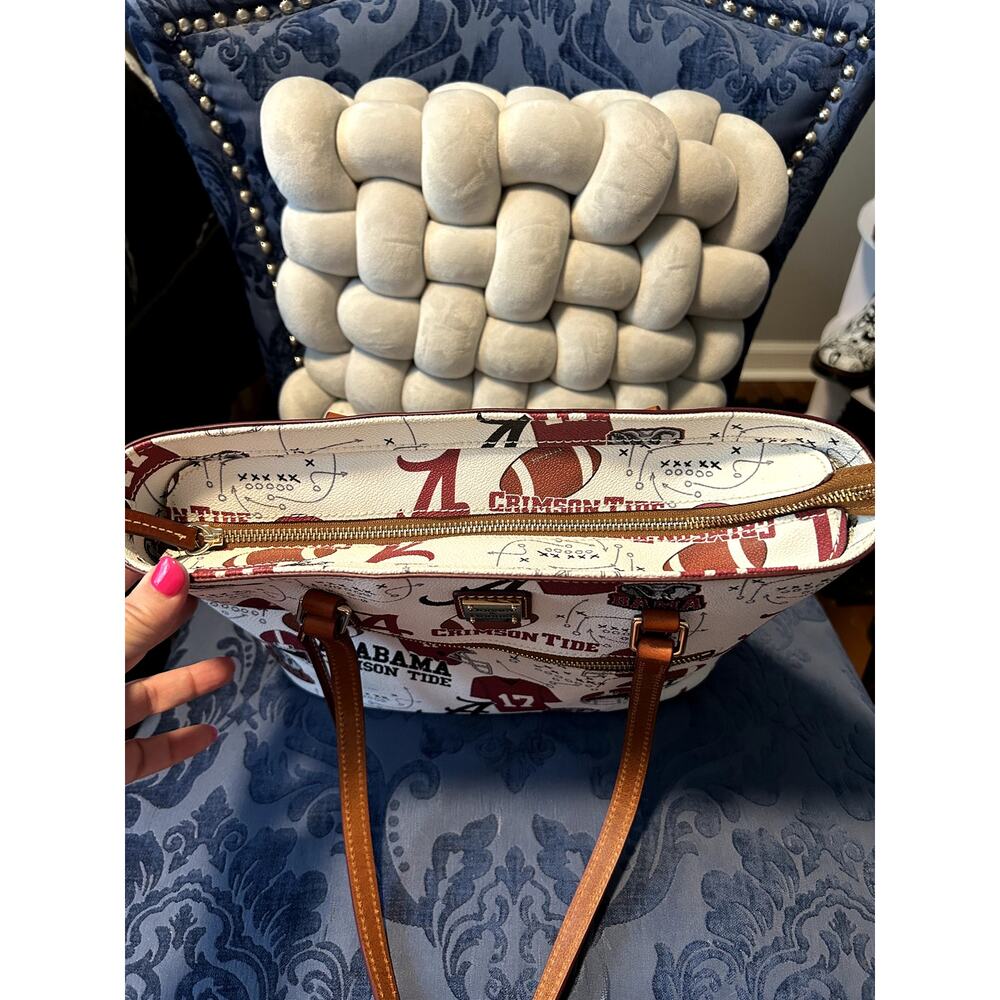 Dooney and Bourke Alabama Crimson Tide Collegiate Tote NWOT - Picture 9 of 9